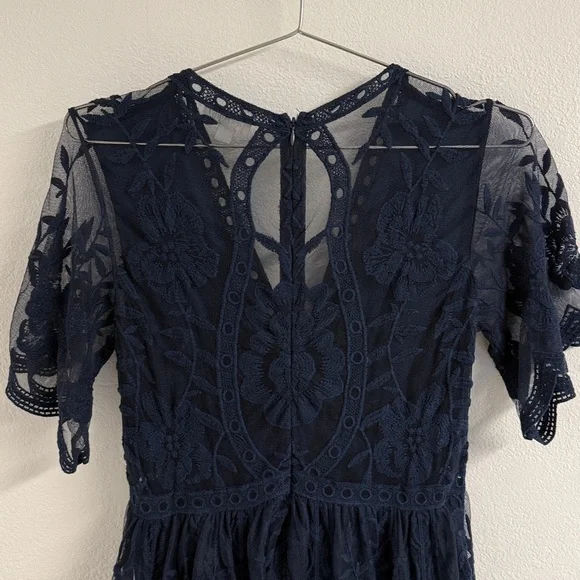 IceBird simple serenity lace maxi dress size small - Picture 7 of 13